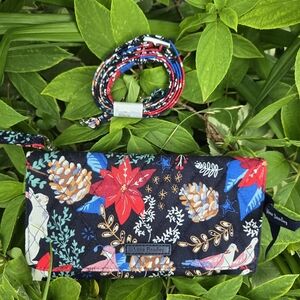 New Vera Bradley RFID Wallet Crossbody Cellphone Wristlet In "WINTER FOREST"